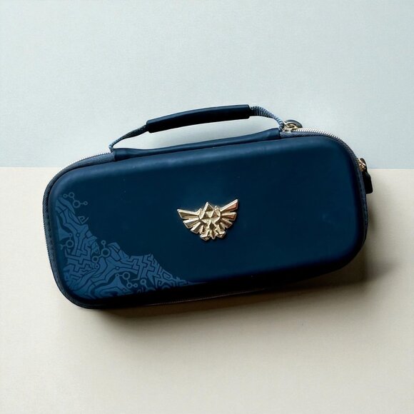 Legend of Zelda Hylian Crest Protection Case | Nintendo Switch & Switch Lite - Picture 1 of 7